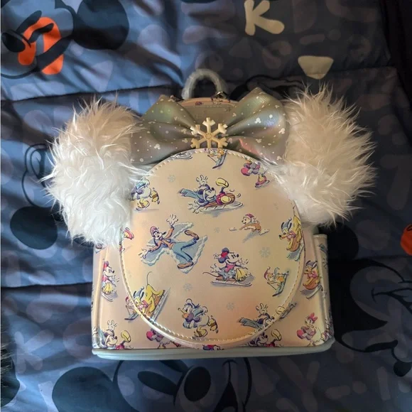 Disney World Loungefly Winter‎ Wonderland Backpack Matching  display picture 1